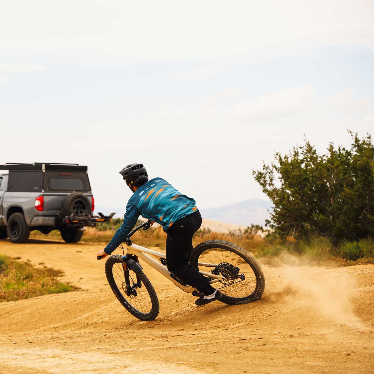 Mountain Bike Cadence Cycling Apparel Laguna Long Sleeve MTB Jersey